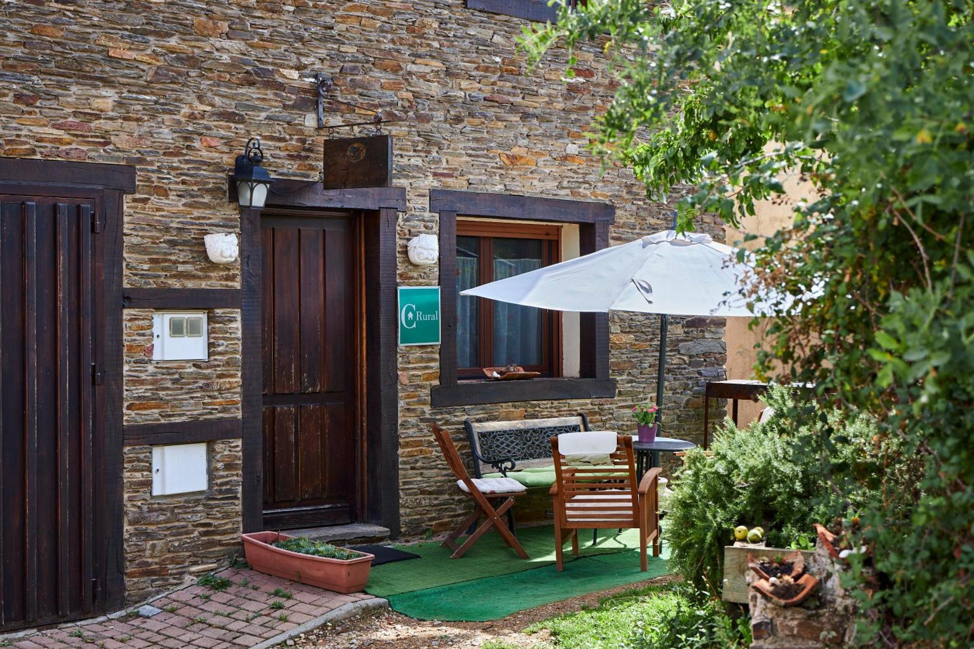 Casa Rural Fuente Del Arca Montejo Montejo de la Sierra Eksteriør bilde
